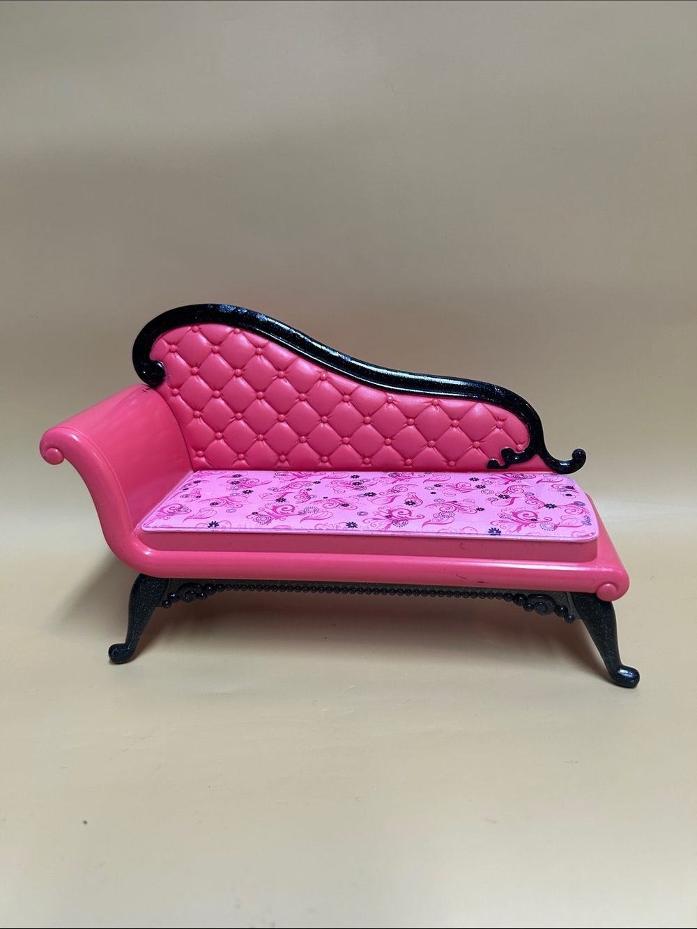 Barbie Mattel Doll Chaise Lounge Pink & Black Sofa Couch Glam 2008